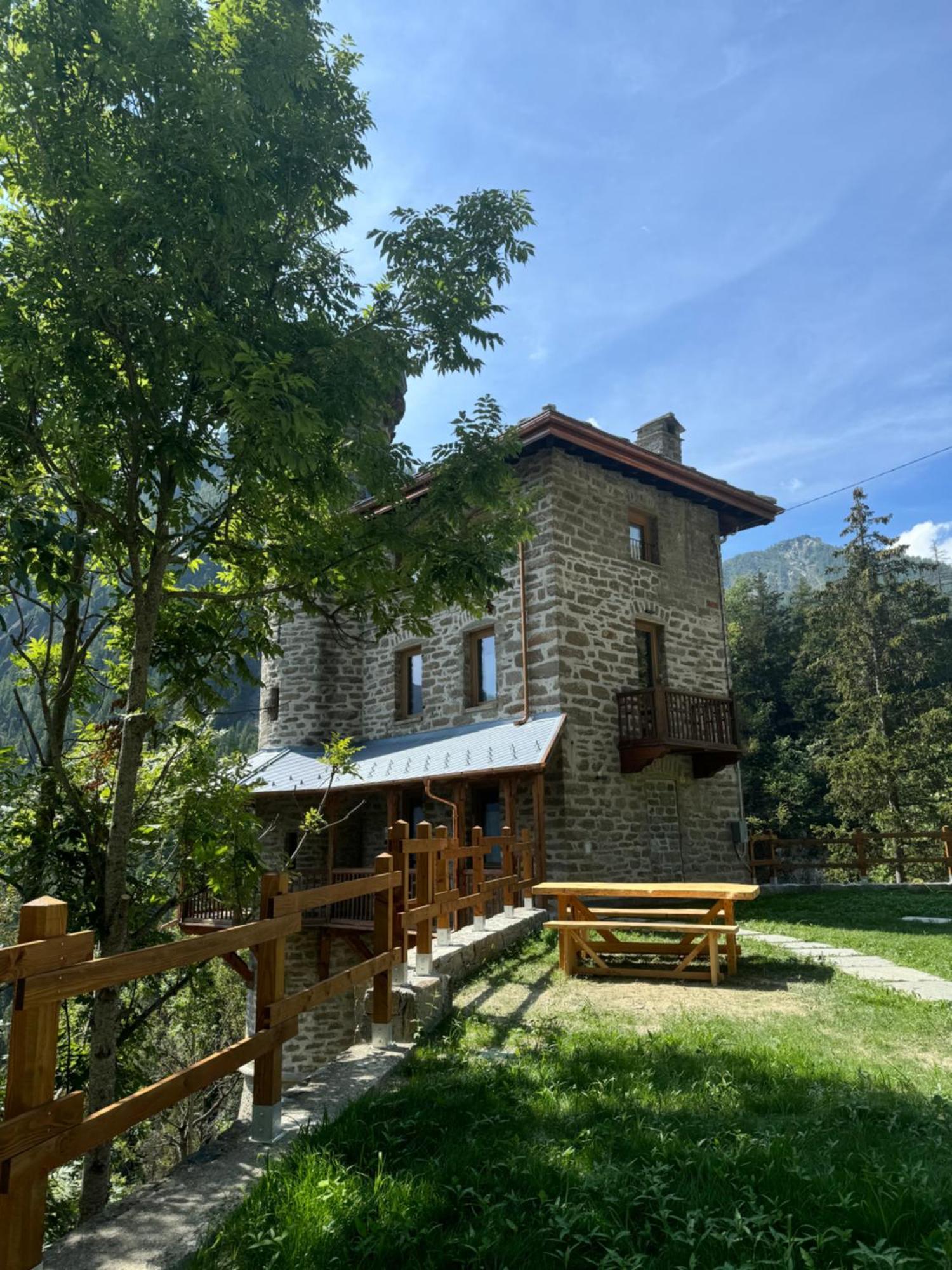 Il Castello Nel Bosco, Appartamento Torrente Champorcher Zewnętrze zdjęcie